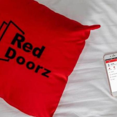 Reddoorz Plus @ Kwitang 2 Джакарта Екстериор снимка