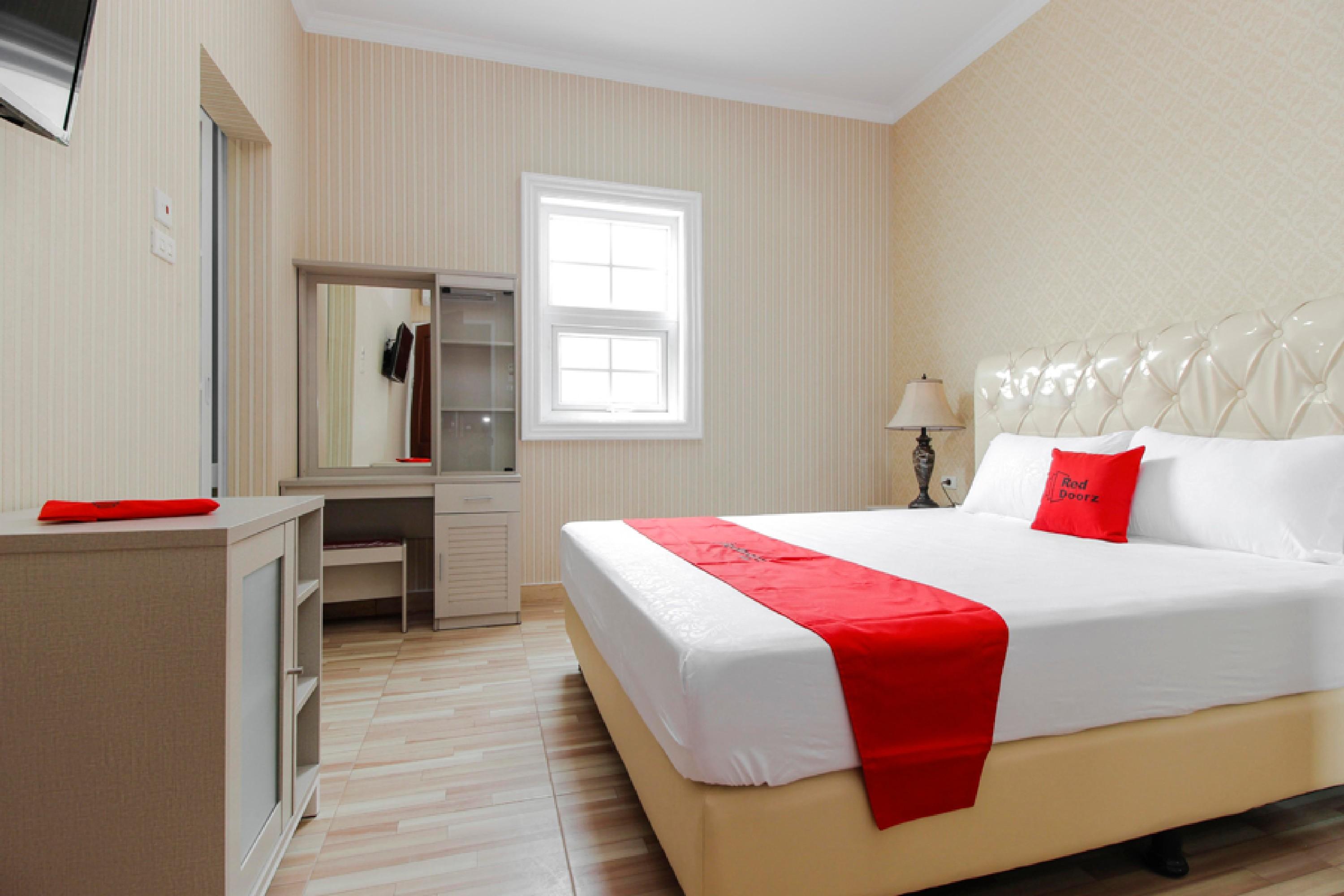 Reddoorz Plus @ Kwitang 2 Джакарта Екстериор снимка